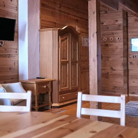 Mountainranger - - In & Out ロッジ